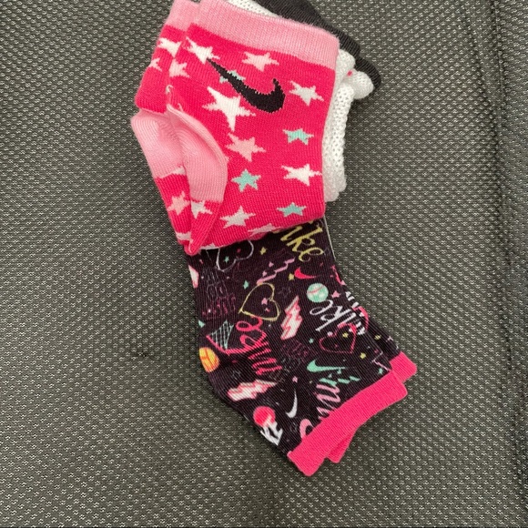 Nike Socks For Girls - Pack of 3 - Picture 9 of 9